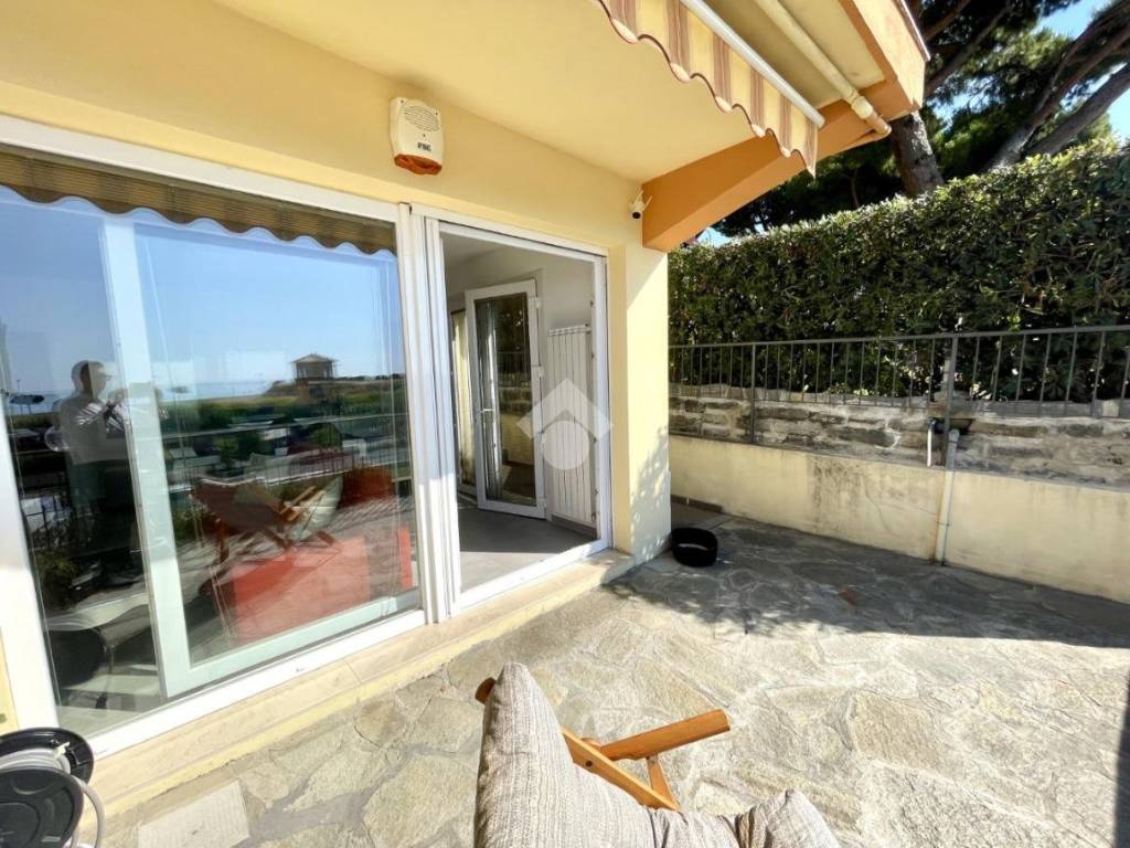 Appartamento a Imperia in Viale Giacomo Matteotti, 56 - Foto 4