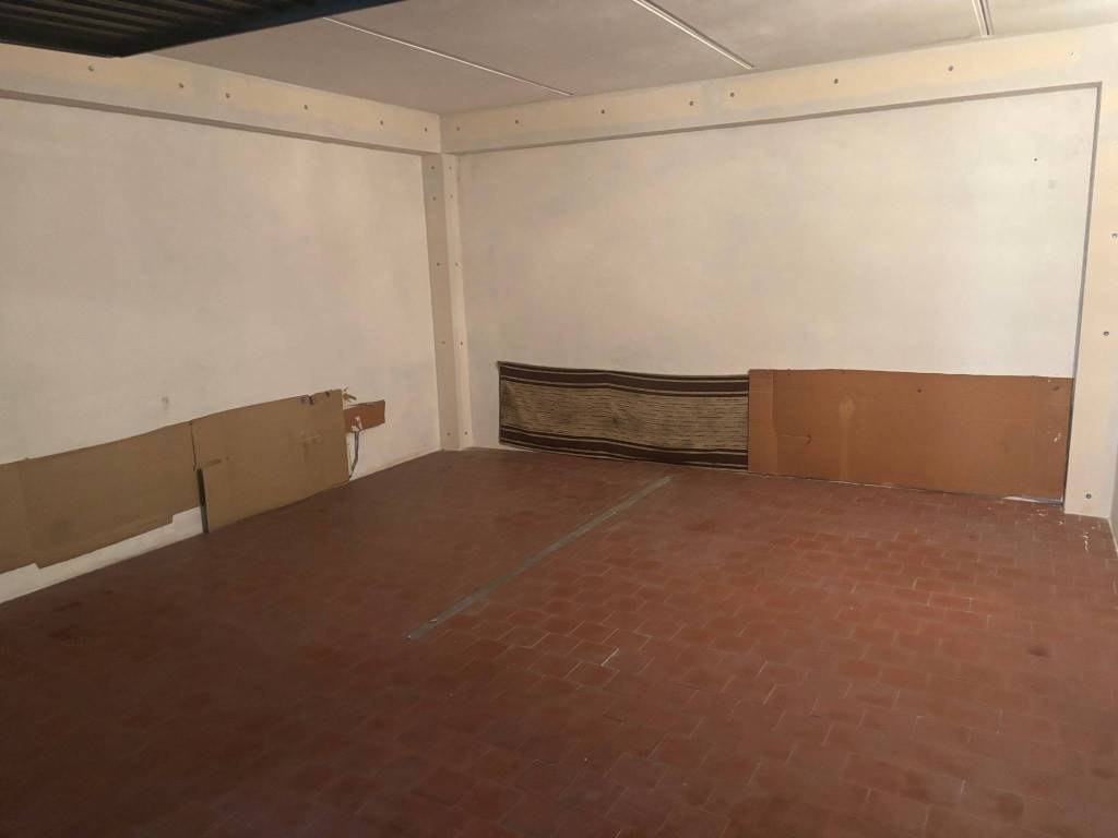 Box / garage a Borghetto santo spirito in Via Michelangelo, 9 - Foto 2