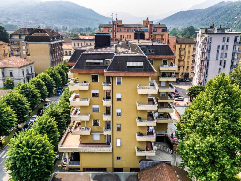 Appartamento a Luino in VIALE AMENDOLA, 20 - Foto 4