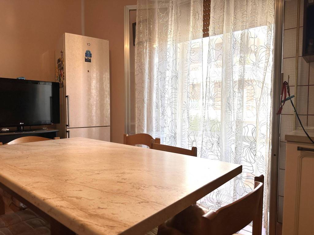 Appartamento a Martinsicuro in Via Francesco Paolo Michetti, 28 - Foto 4