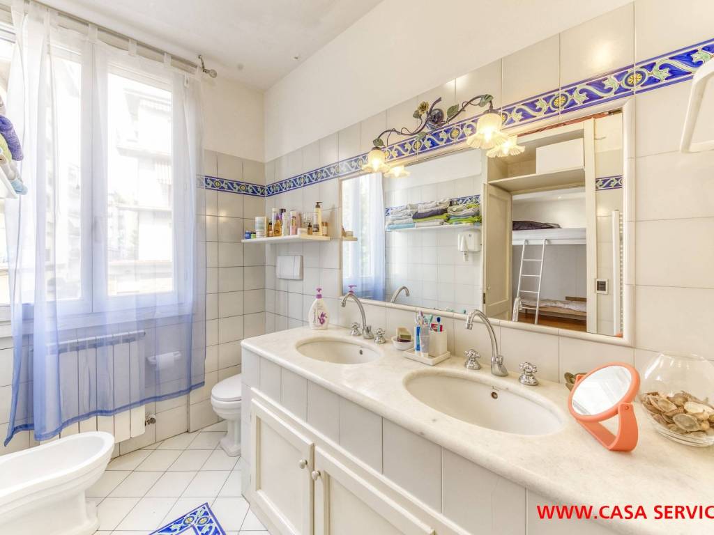 Villa a Montevarchi in Via Ammiraglio Burzagli - Foto 5
