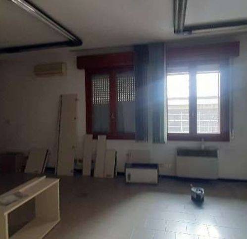 Immobile a Castelfranco emilia in Via Emilia Ovest - Foto 4