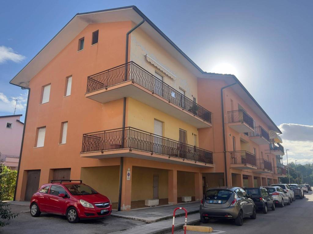 Appartamento a Chiaravalle in Via Giovanni Amendola, 13 - Foto 2