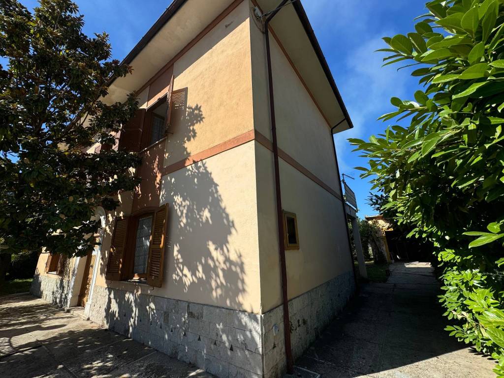 Casa indipendente a Castrocielo in Via per la Stazione d'Aquino, 161 - Foto 4