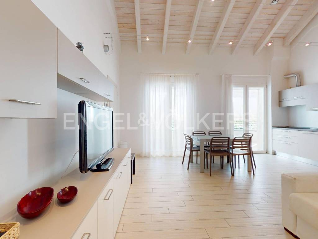 Appartamento a Riccione in Viale Rosolino Pilo, 6 - Foto 4