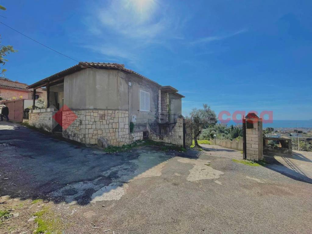 Villa a Terracina in STRADA PANORAMICA, 40 - Foto 2