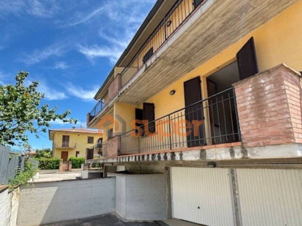 Appartamento a Castiglione del lago in Via dei donatori - Foto 3