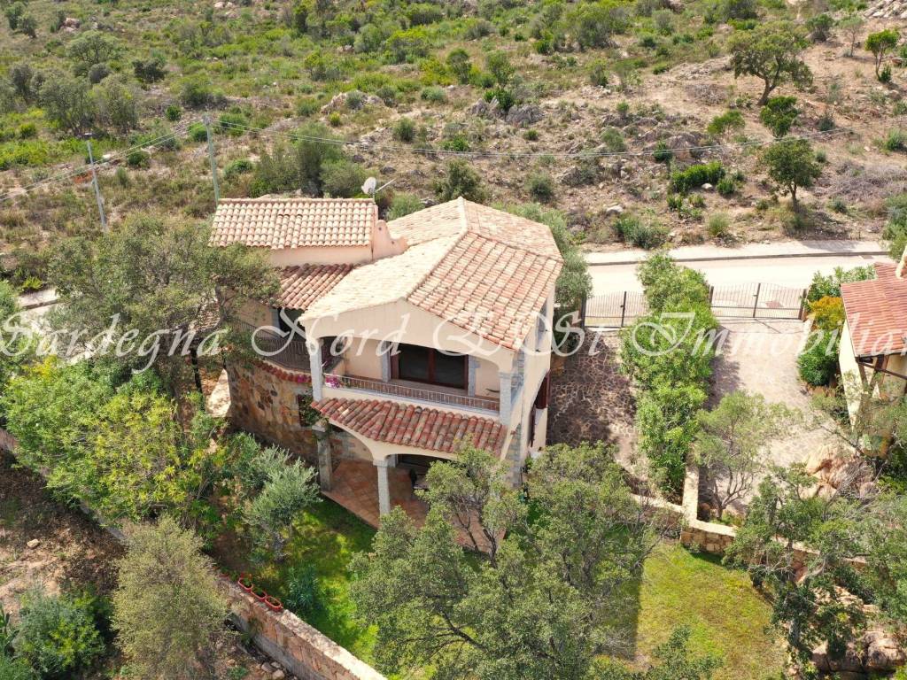 Villa a Loiri porto san paolo in Via della Luna - Foto 3