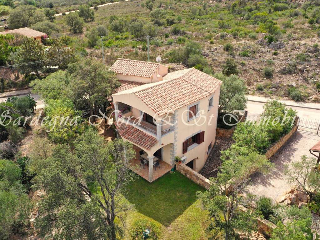 Villa a Loiri porto san paolo in Via della Luna - Foto 4