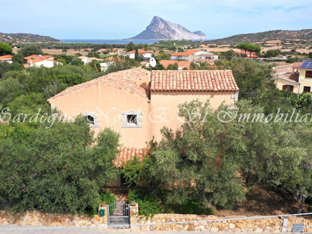 Villa a Loiri porto san paolo in Via della Luna - Foto 5