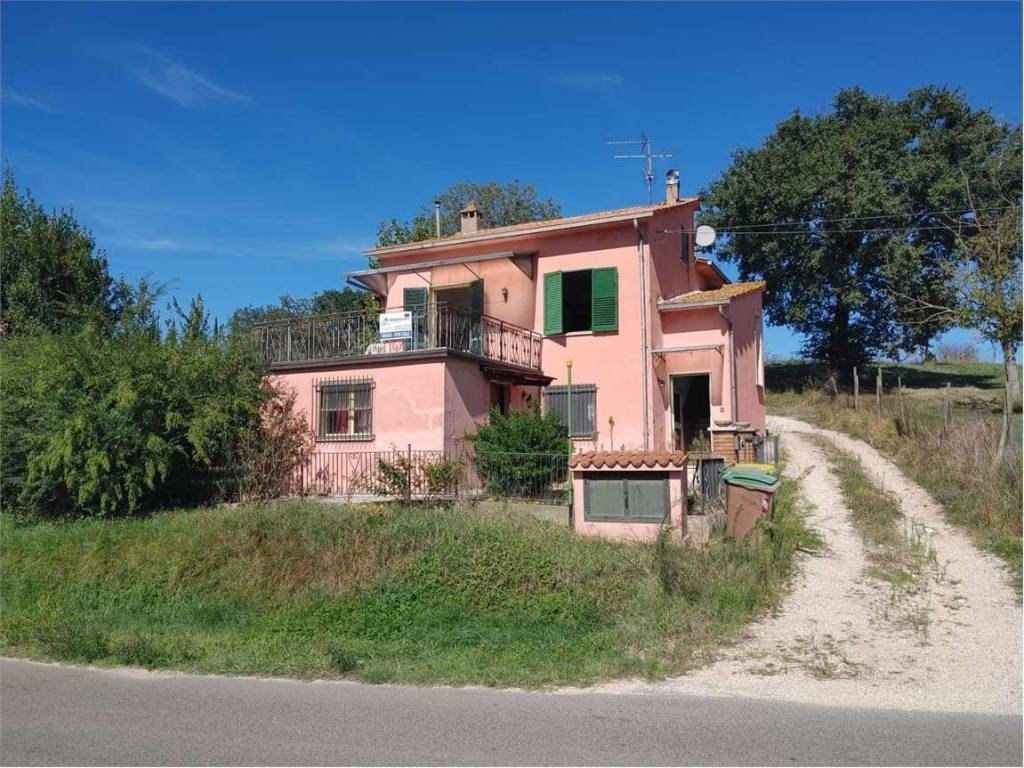 Casa indipendente a Giano dell'umbria - Foto 3