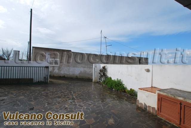 Appartamento a Lipari in Contrada Schiccione - Foto 3
