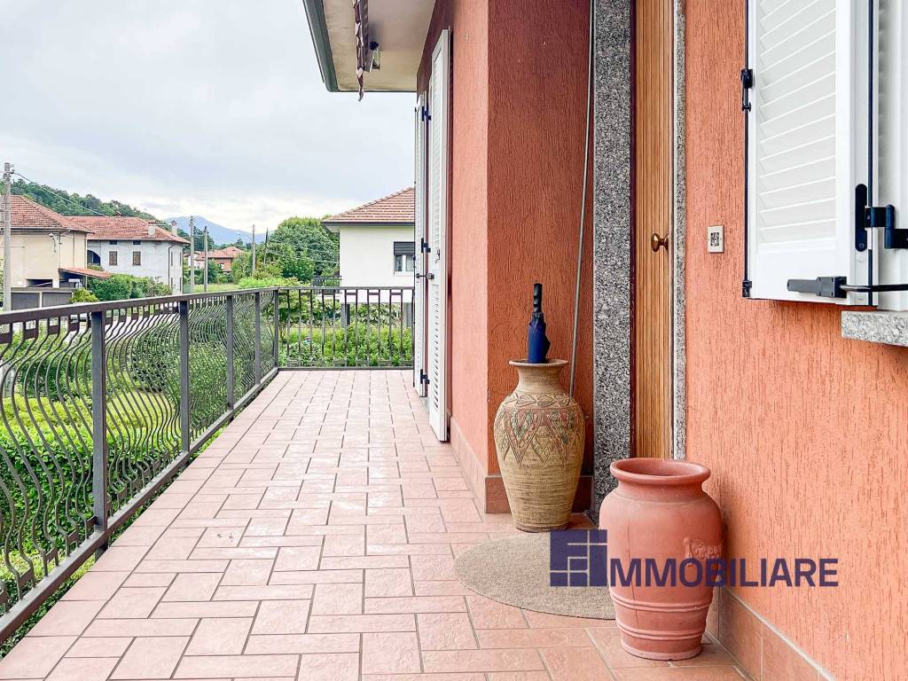 Appartamento a Angera in Via Varesina - Foto 4
