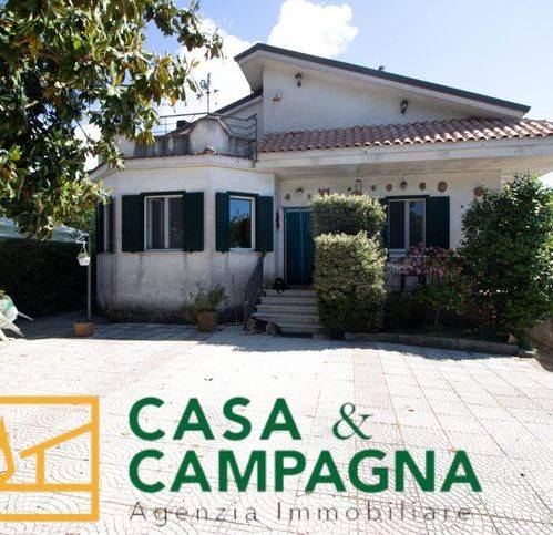 Villa a Roccamonfina in Strada Provinciale Roccamonfina - Teano 55 - Foto 2