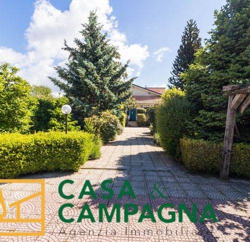 Villa a Roccamonfina in Strada Provinciale Roccamonfina - Teano 55 - Foto 3