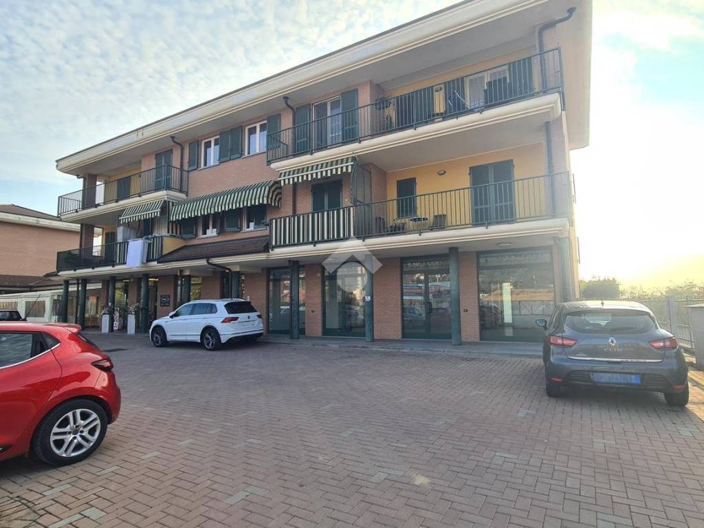 Appartamento a Bra in VIA VISCONTI VENOSTA - Foto 3