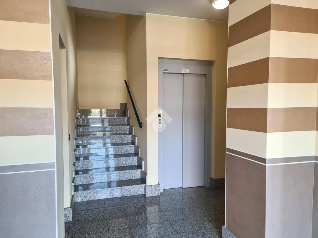 Appartamento a Bra in VIA VISCONTI VENOSTA - Foto 4