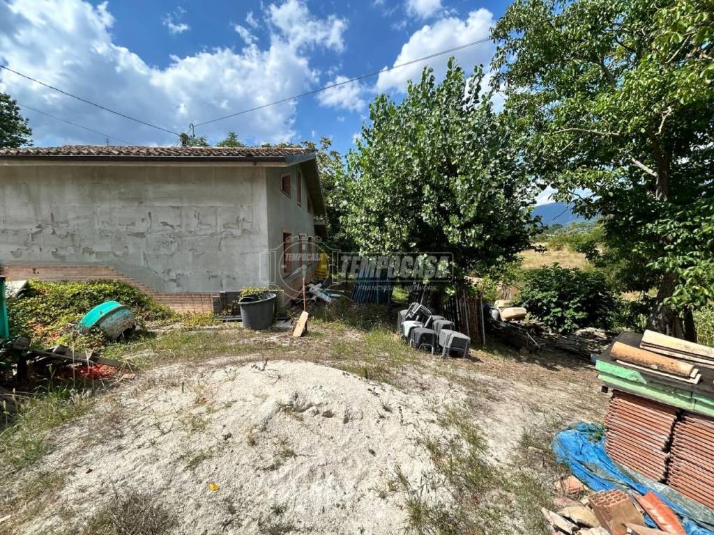 Casa indipendente a Matelica in Via Marco Polo - Foto 3