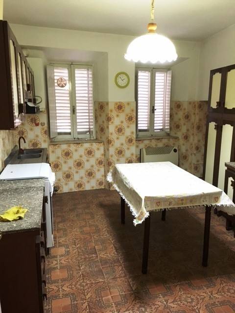 Appartamento a Esanatoglia in Corso Vittorio Emanuele II - Foto 3