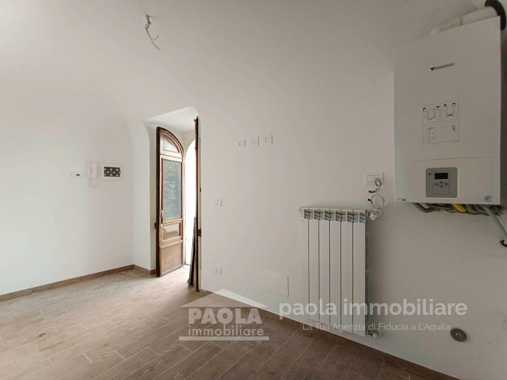 Casa indipendente a L'aquila in Via del Borgo - Foto 2