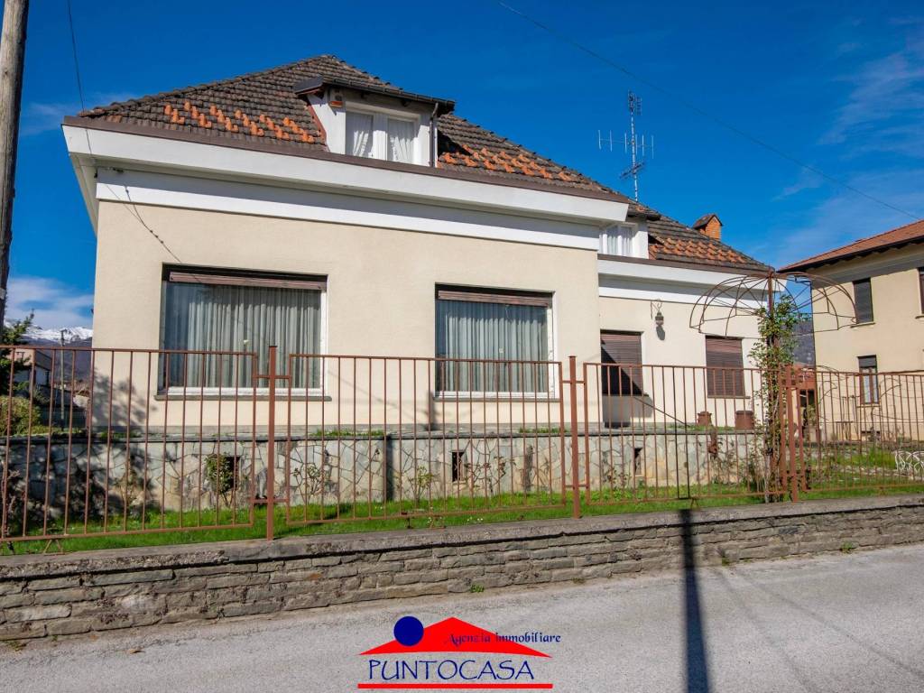 Villa a Dronero in Via Giovanni Lantermino, 6 - Foto 2