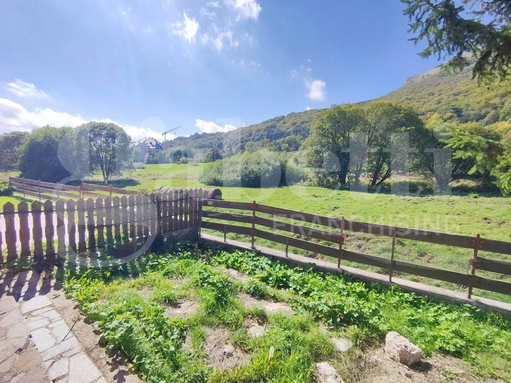 Appartamento a Rocca di mezzo in Via dei Frattali, 31 - Foto 3