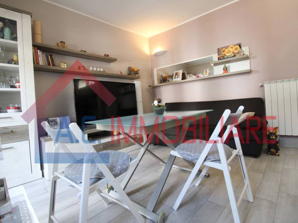 Appartamento a Golasecca in Vicolo Ortaggio, 17 - Foto 3