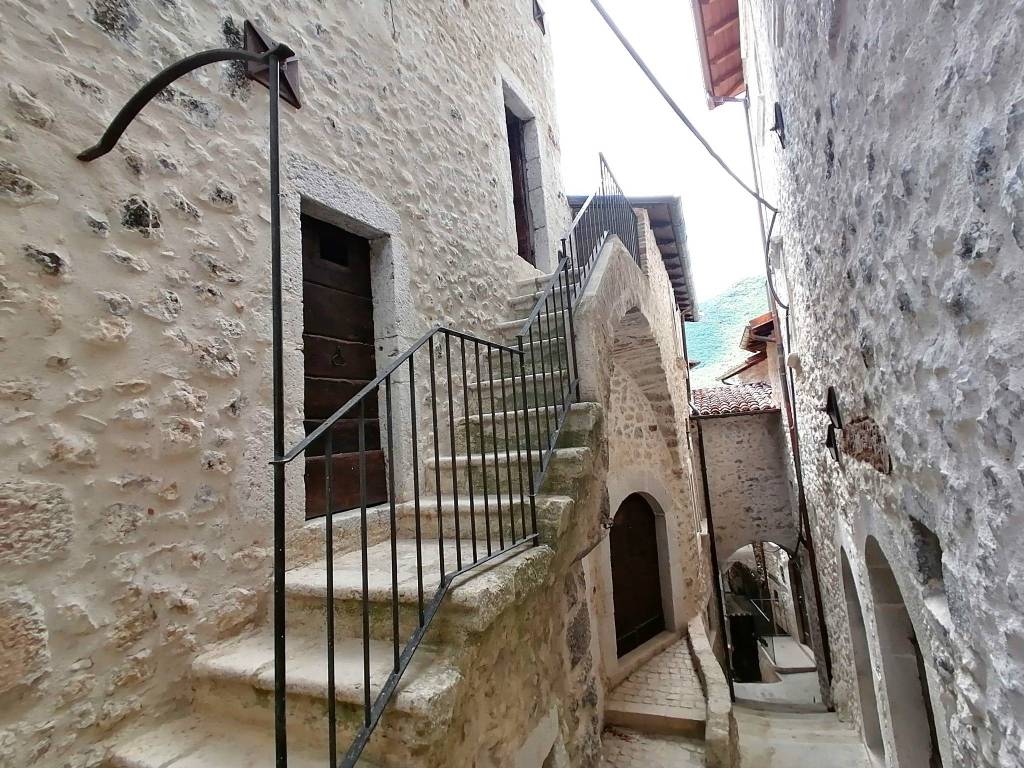 Casa indipendente a Fontecchio in Via Balzorelle - Foto 4