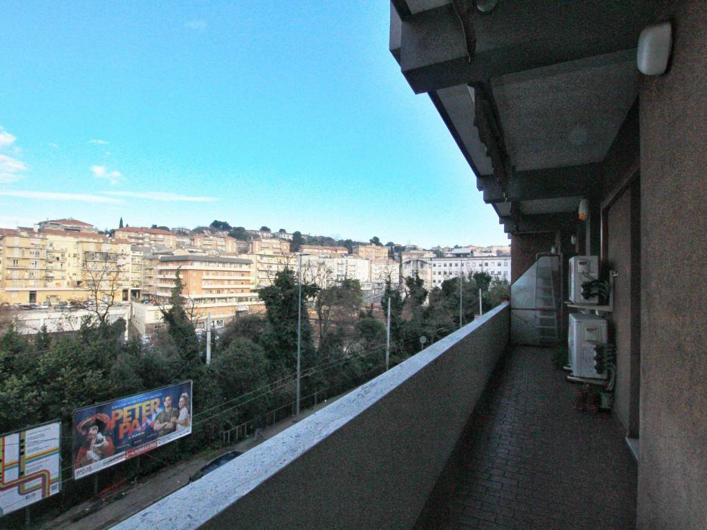 Appartamento a Ancona in Via Alessandro Bocconi - Foto 5