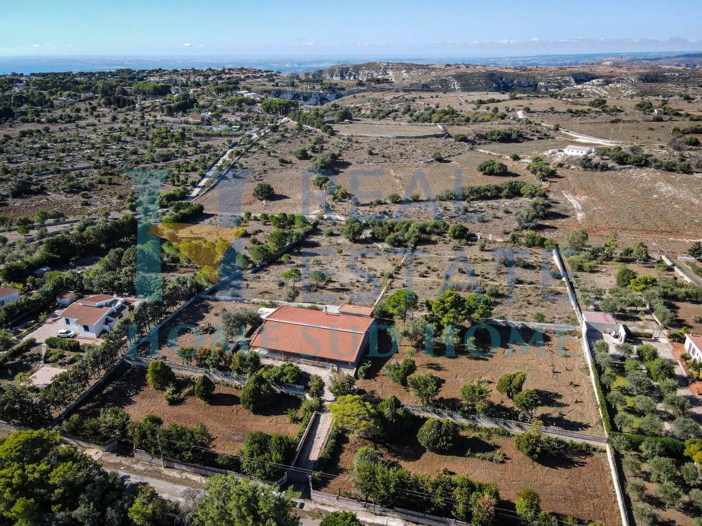 Villa a Avola in Via Roma - Foto 3