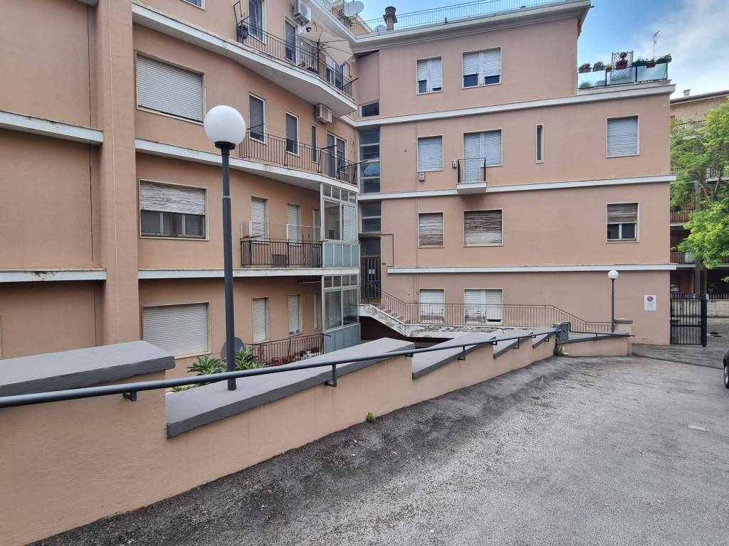 Appartamento a Chieti in Via Madonna degli Angeli - Foto 3