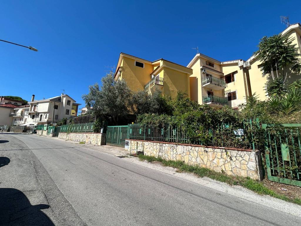 Villetta a schiera a Montecorvino pugliano - Foto 2