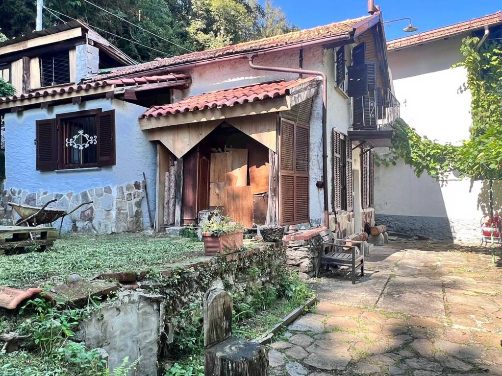 Rustico / casale a Casale corte cerro in Via Montebuglio - Foto 2