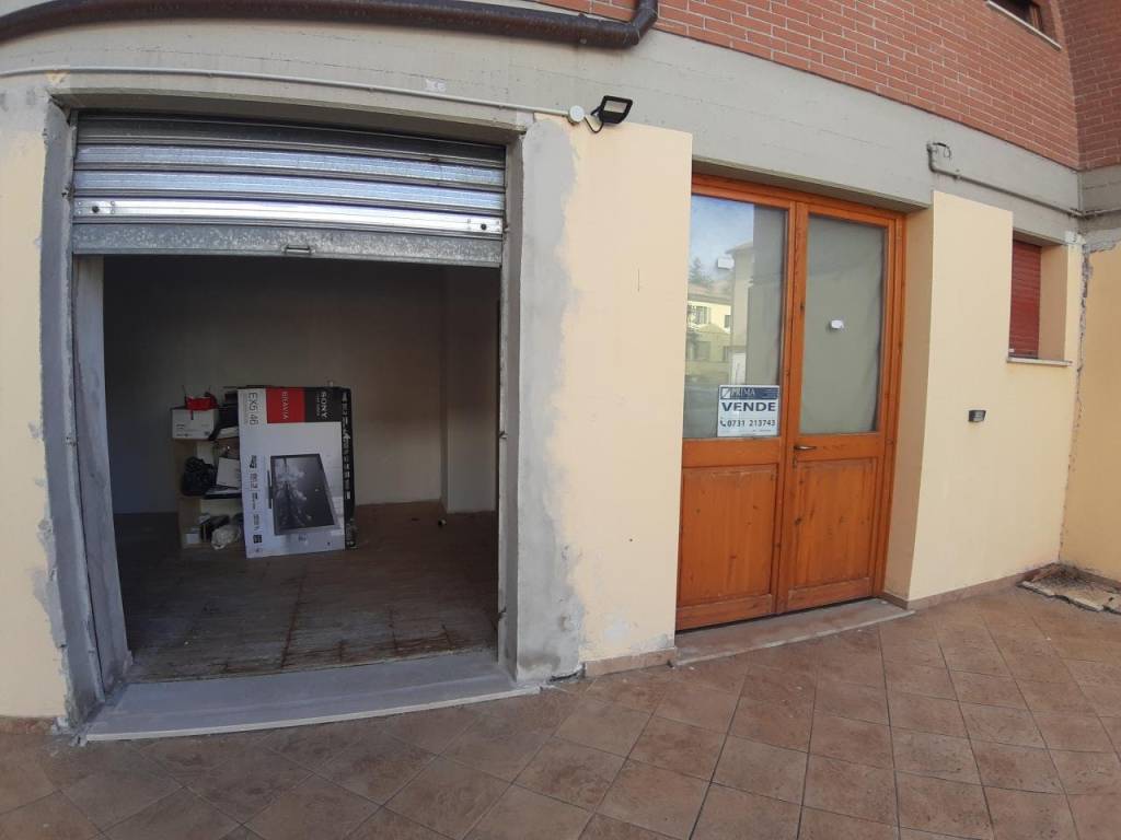 Box / garage a Fabriano in VIA SERRALOGGIA, 130 - Foto 2