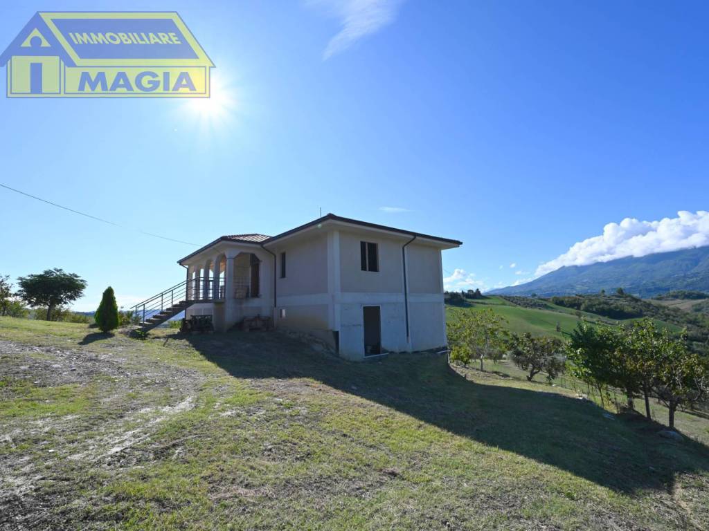 Rustico / casale a Ascoli piceno in VIA POGGIO DA CAPO - Foto 5