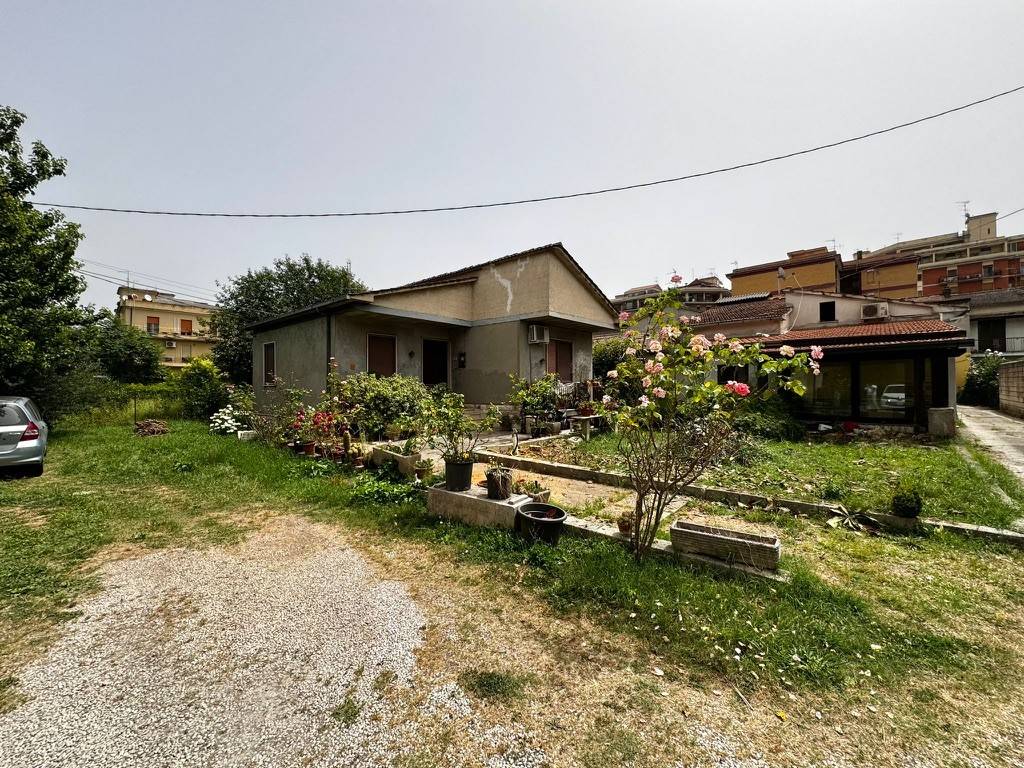 Casa indipendente a Frosinone in Via Marittima, 160 - Foto 3