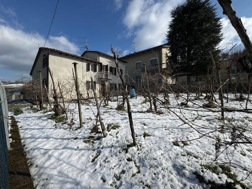 Villa a Lesignano de' bagni in Strada Monte Pico, 1 - Foto 2
