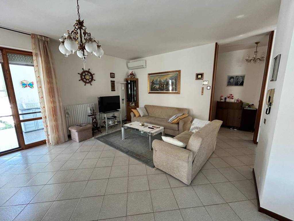 Villa a Tortoreto in Via della Resistenza - Foto 2