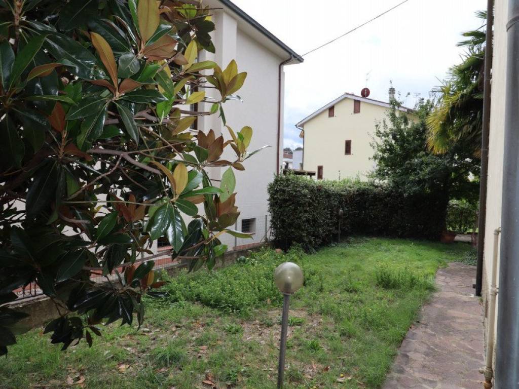 Casa indipendente a Montevarchi in Via Aretina - Foto 5
