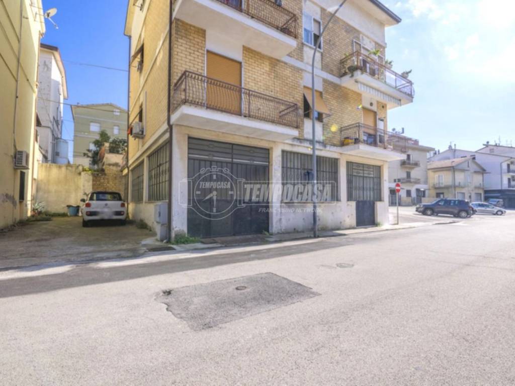 Immobile a Montegranaro in Via Alessandro Manzoni - Foto 2