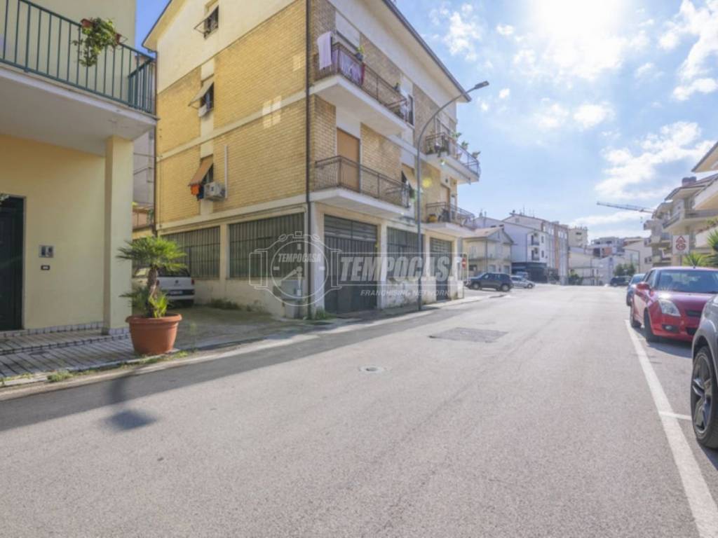 Immobile a Montegranaro in Via Alessandro Manzoni - Foto 5