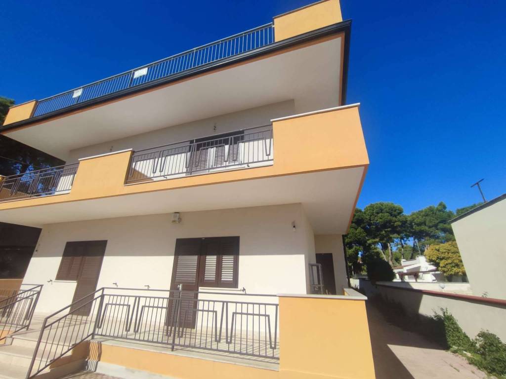 Appartamento a Pulsano in via dell'Usignolo - Foto 2