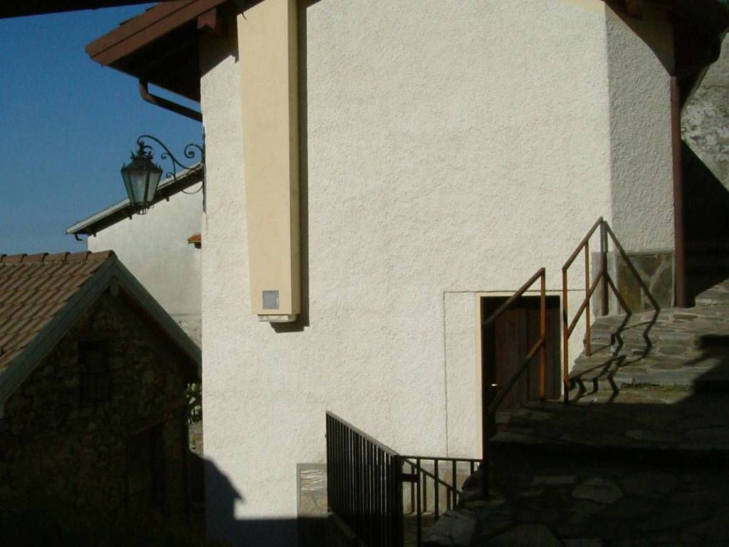 Villa a Maccagno con pino e veddasca in Via dei Saredi - Foto 2