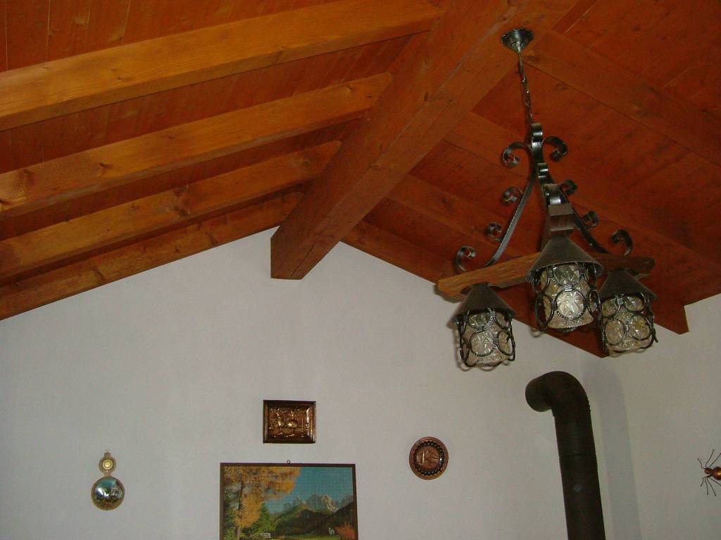 Villa a Maccagno con pino e veddasca in Via dei Saredi - Foto 3