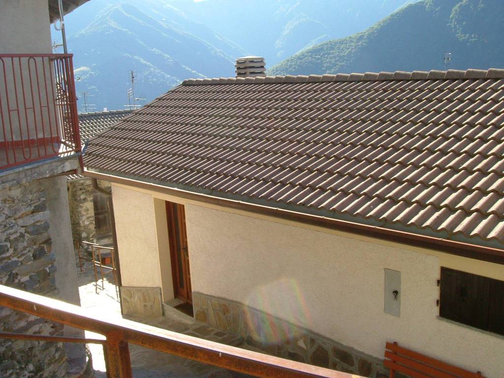 Villa a Maccagno con pino e veddasca in Via dei Saredi - Foto 4