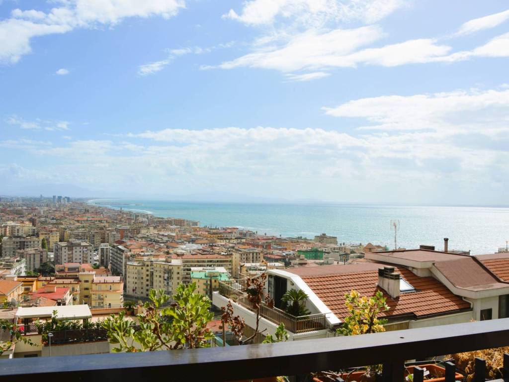 Appartamento a Salerno in Viale delle Ginestre - Foto 2