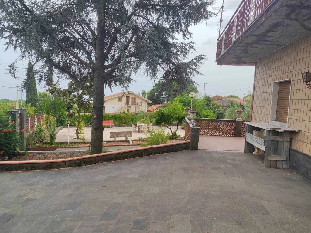Villa a Nicolosi in Via Della Regione - Foto 2