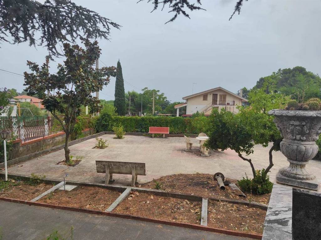Villa a Nicolosi in Via Della Regione - Foto 3