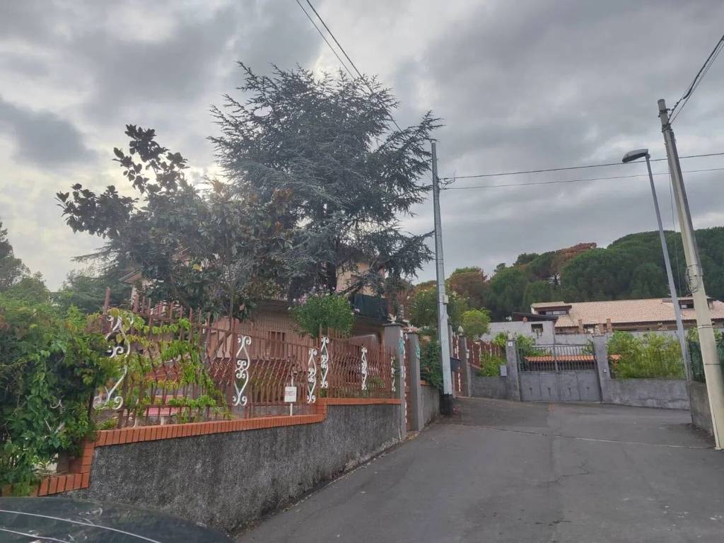 Villa a Nicolosi in Via Della Regione - Foto 4