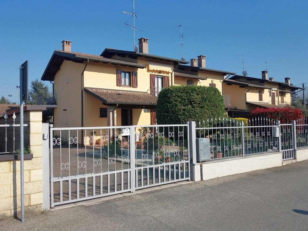 Villetta a schiera a Pieve del cairo in Via Ubaldo Torre, 49 - Foto 3